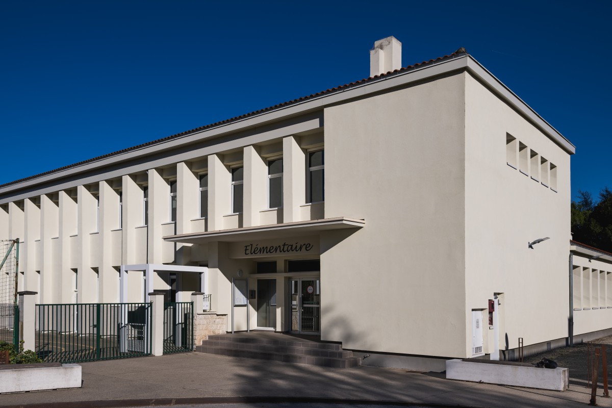 LES ECOLES DE PONT-DU-CASSE par ARCHI CONSEIL