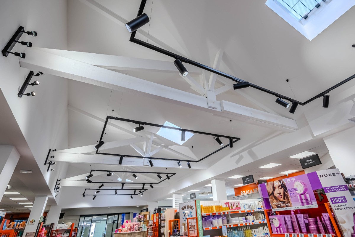 PHARMACIE VILLENEUVOISE par ARCHI CONSEIL